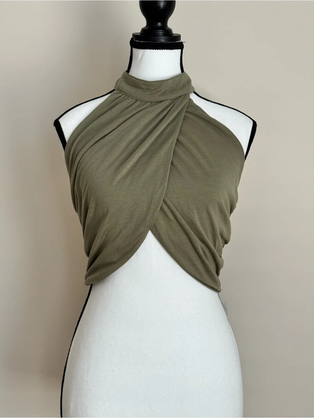 🔹 Cider Crosswrap Front Tie Back Halter Top in Green Size Small 2-6 - Picture 3 of 6